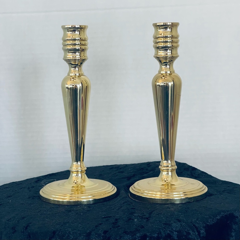BALDWIN BRASS Candlesticks Pair 7" Cylindrical SOLID Brass
Like new condition!
